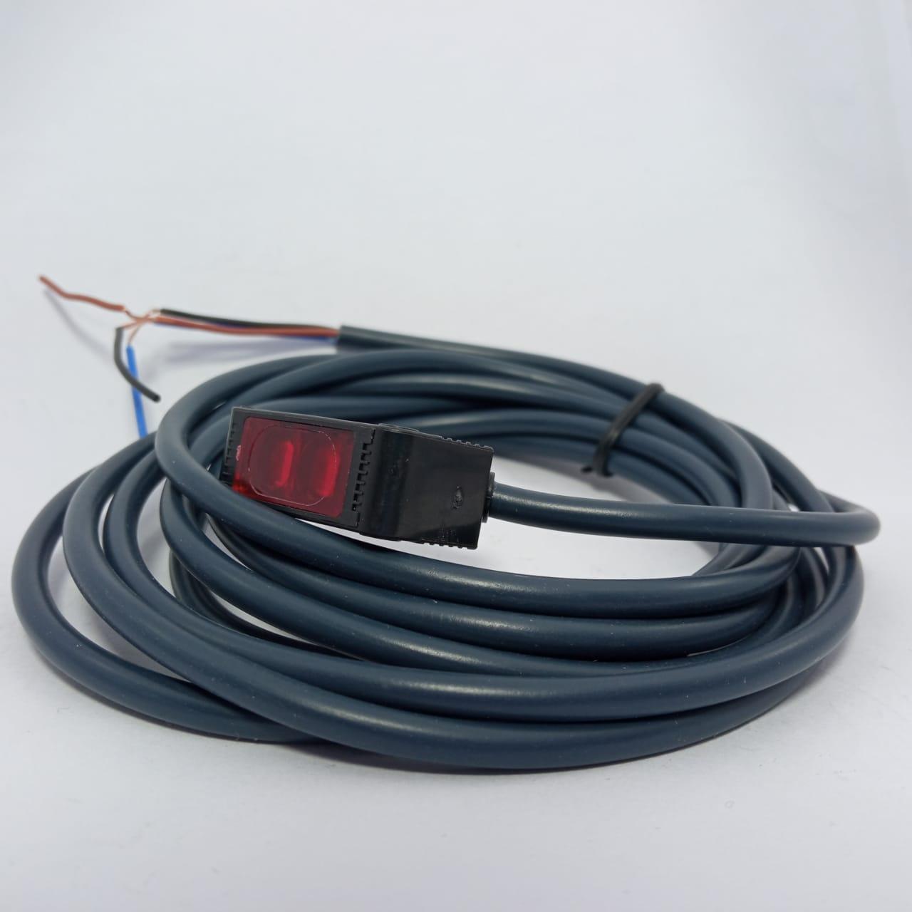 Omron Automation and Safety E3Z-D81 Optical Sensors Photoelectric Industrial thumbnail 4