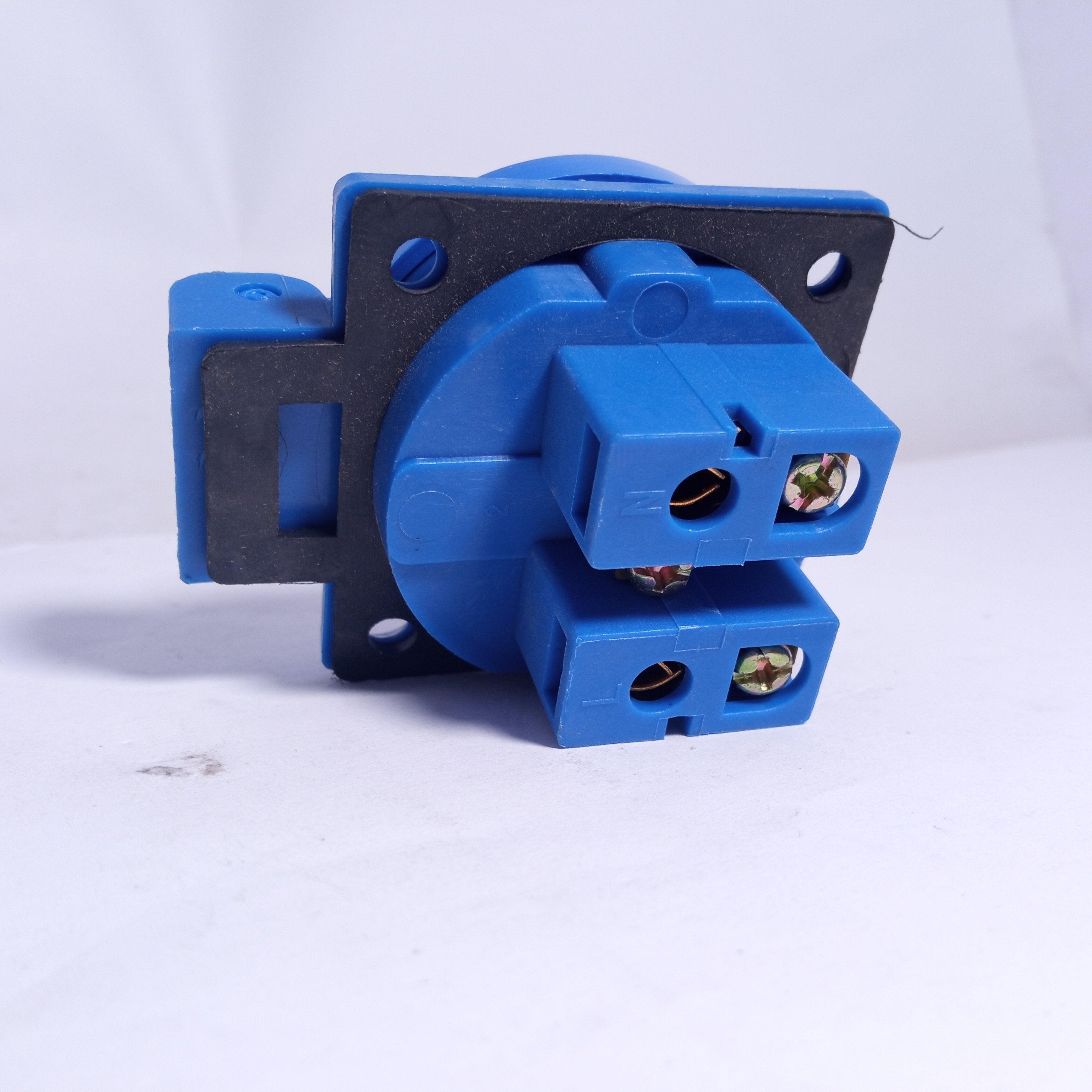 Single-phase 16A 200V-250V Industrial Socket thumbnail 3