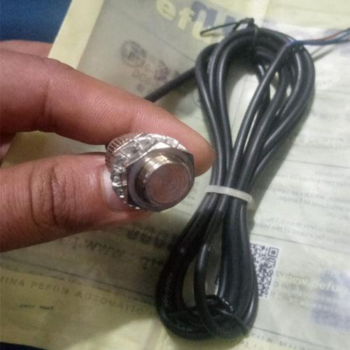 Hall Sensor , magnet sensor,12mm Diameter (Lot) - NPN