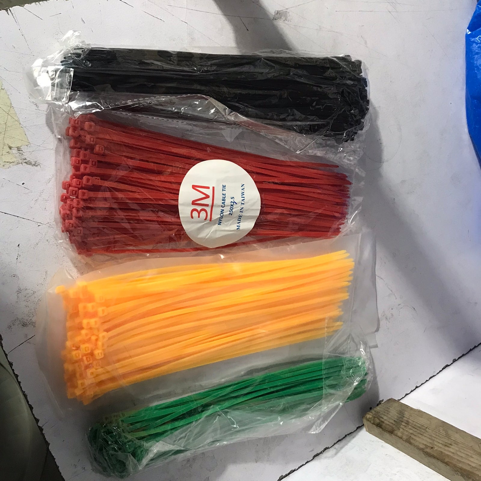 Color cable tie  in Pakistan - 10" / white thumbnail 5