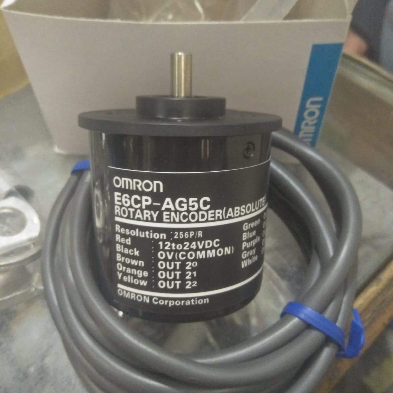 Absolute Omron Encoder E6CP-AG5C  Omron Rotary Encoder, 12-24 VDC in Pakistan - 720PPR thumbnail 2