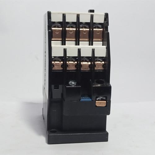 Siemens contactor relay 3TH82 thumbnail 3