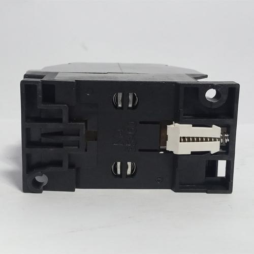Siemens contactor relay 3TH82 thumbnail 4