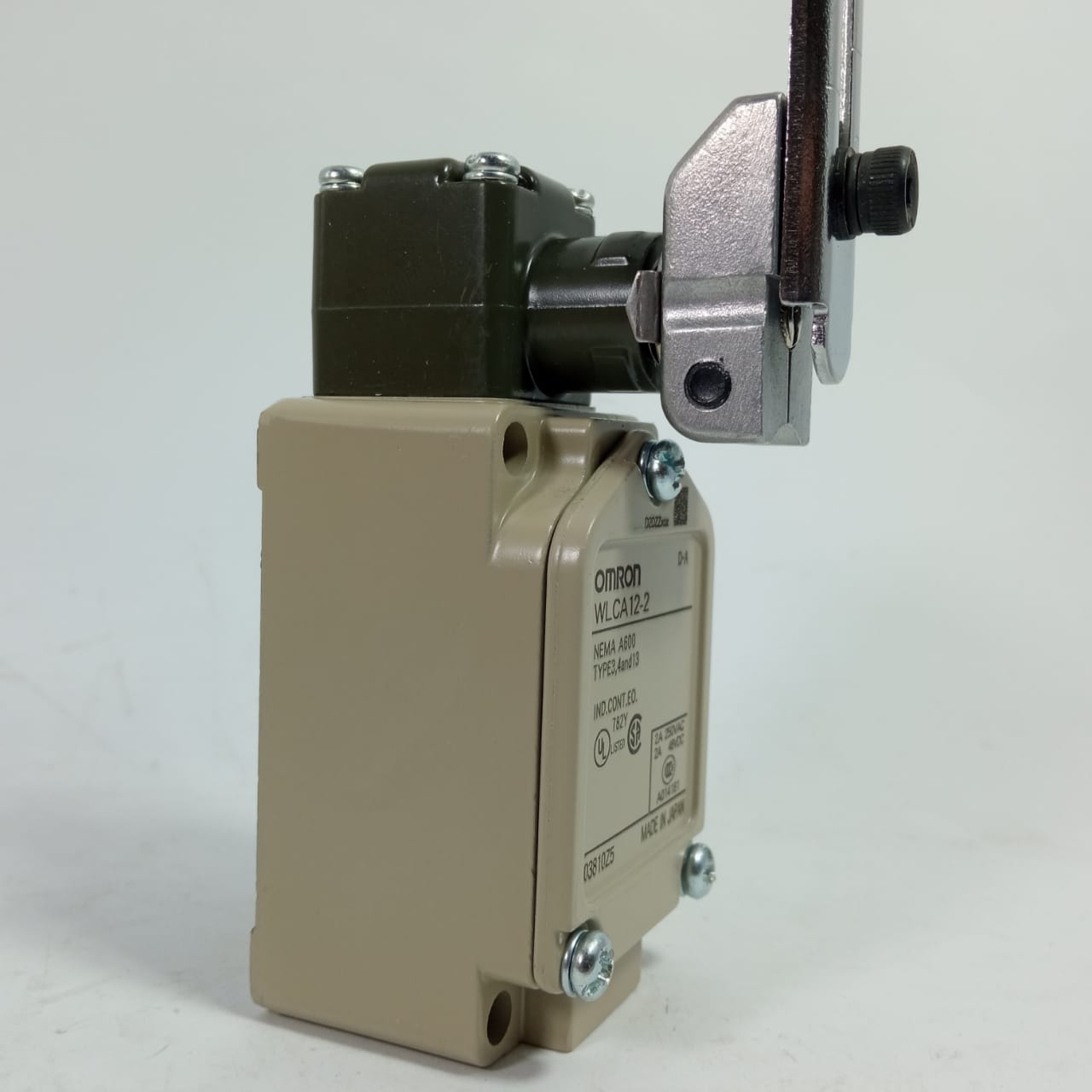 Omron WLCA12-2 Limit Switch for Industrial in Pakistan thumbnail 3
