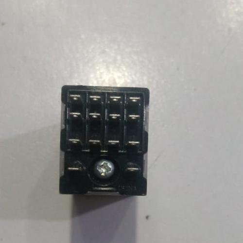 14 PIN Schneider Relay 220v in Pakistan thumbnail 3