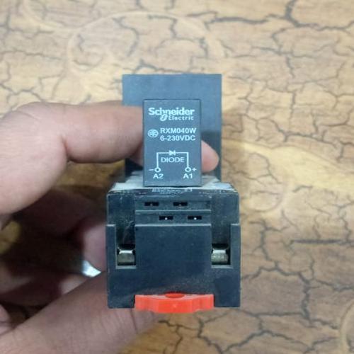14 Pin Base With Pilot Light (Schneider) thumbnail 2