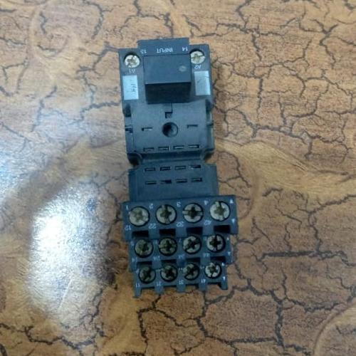 14 Pin Base With Pilot Light (Schneider) thumbnail 4