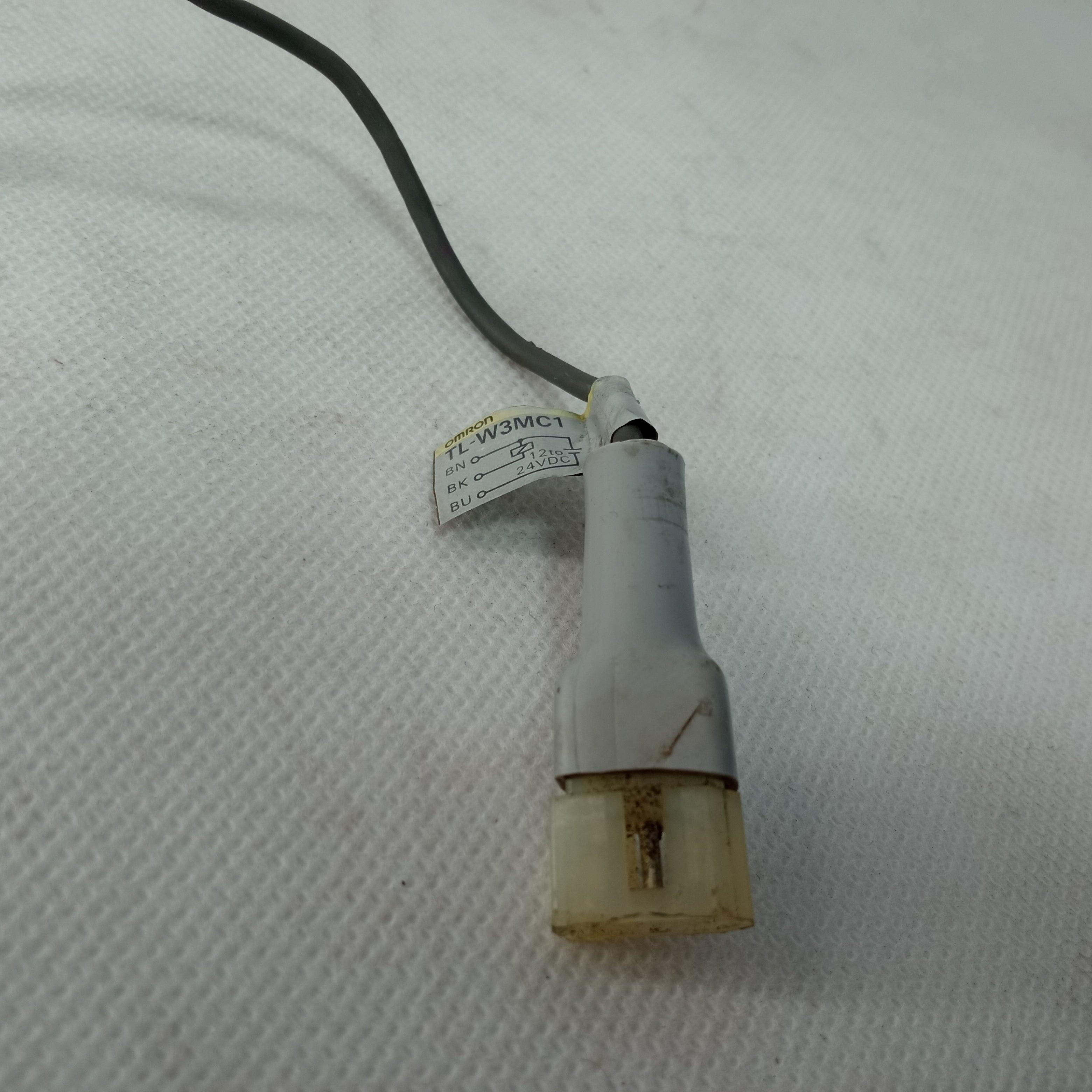 Omron Proximity Switch Sensor TL-W3MC1 used  in Pakistan thumbnail 3