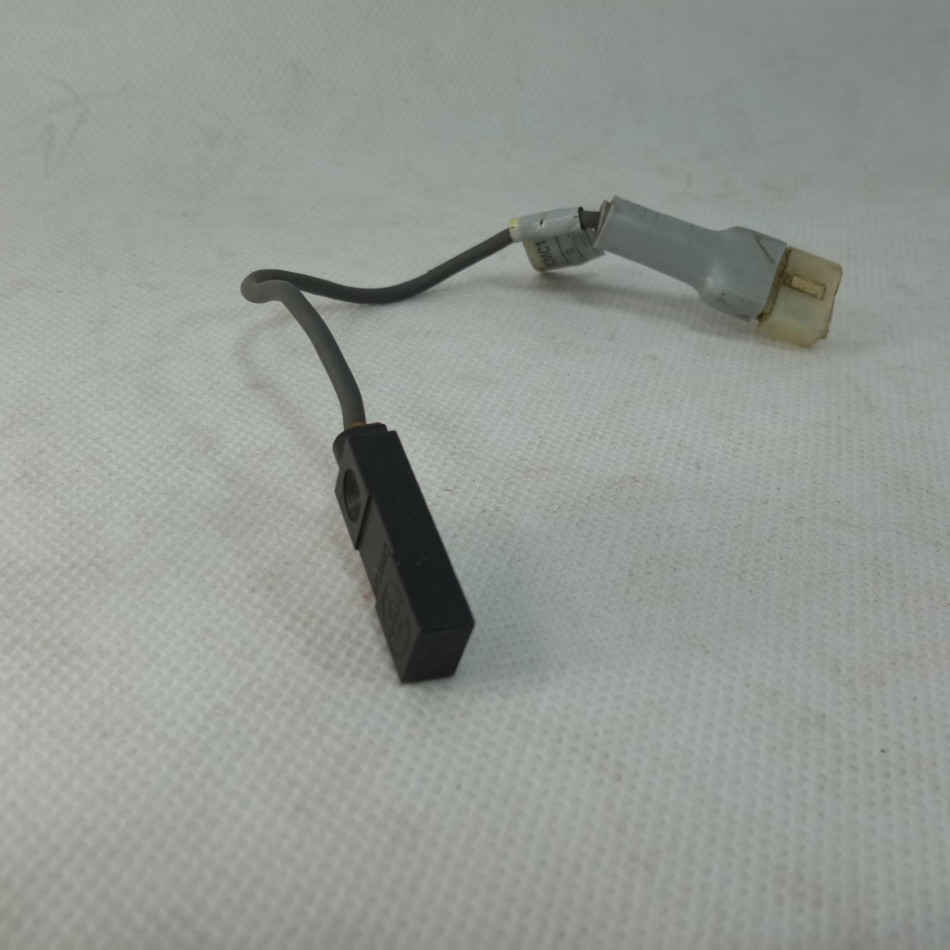 Omron Proximity Switch Sensor TL-W3MC1 used  in Pakistan thumbnail 4