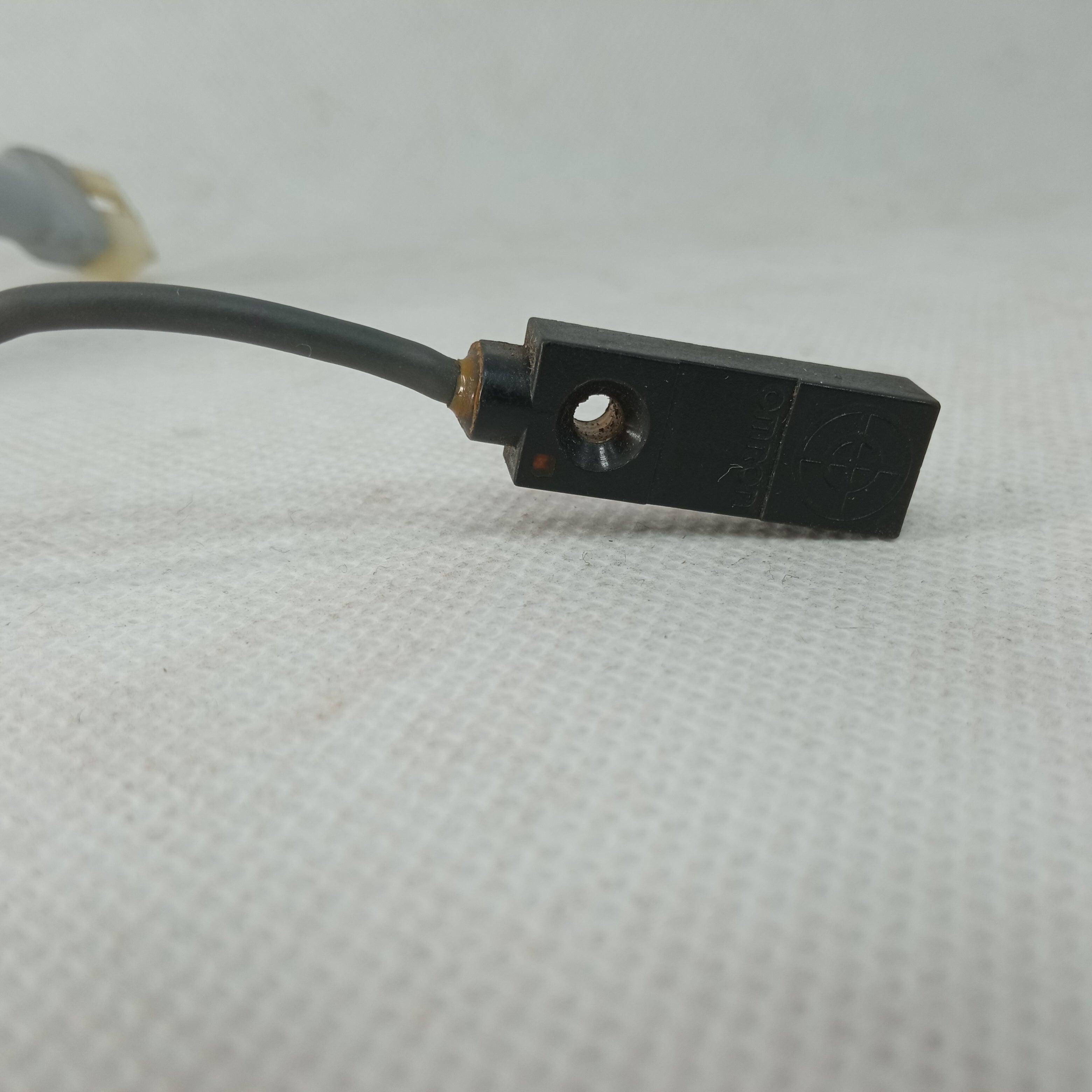Omron Proximity Switch Sensor TL-W3MC1 used  in Pakistan thumbnail 5