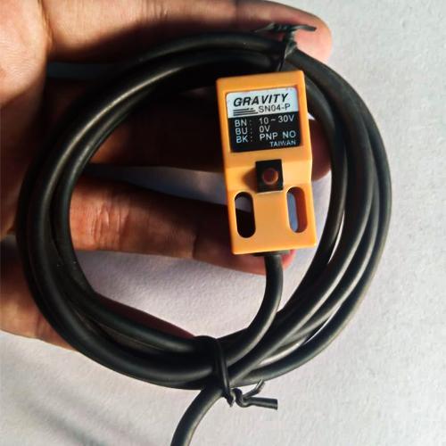 SN04 P Inductive Switch Proximity Sensor 5-30VDC PNP NO 3 thumbnail 3