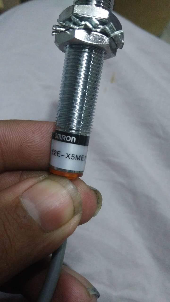 E2EX5ME1 inductive proximity sensor thumbnail 2