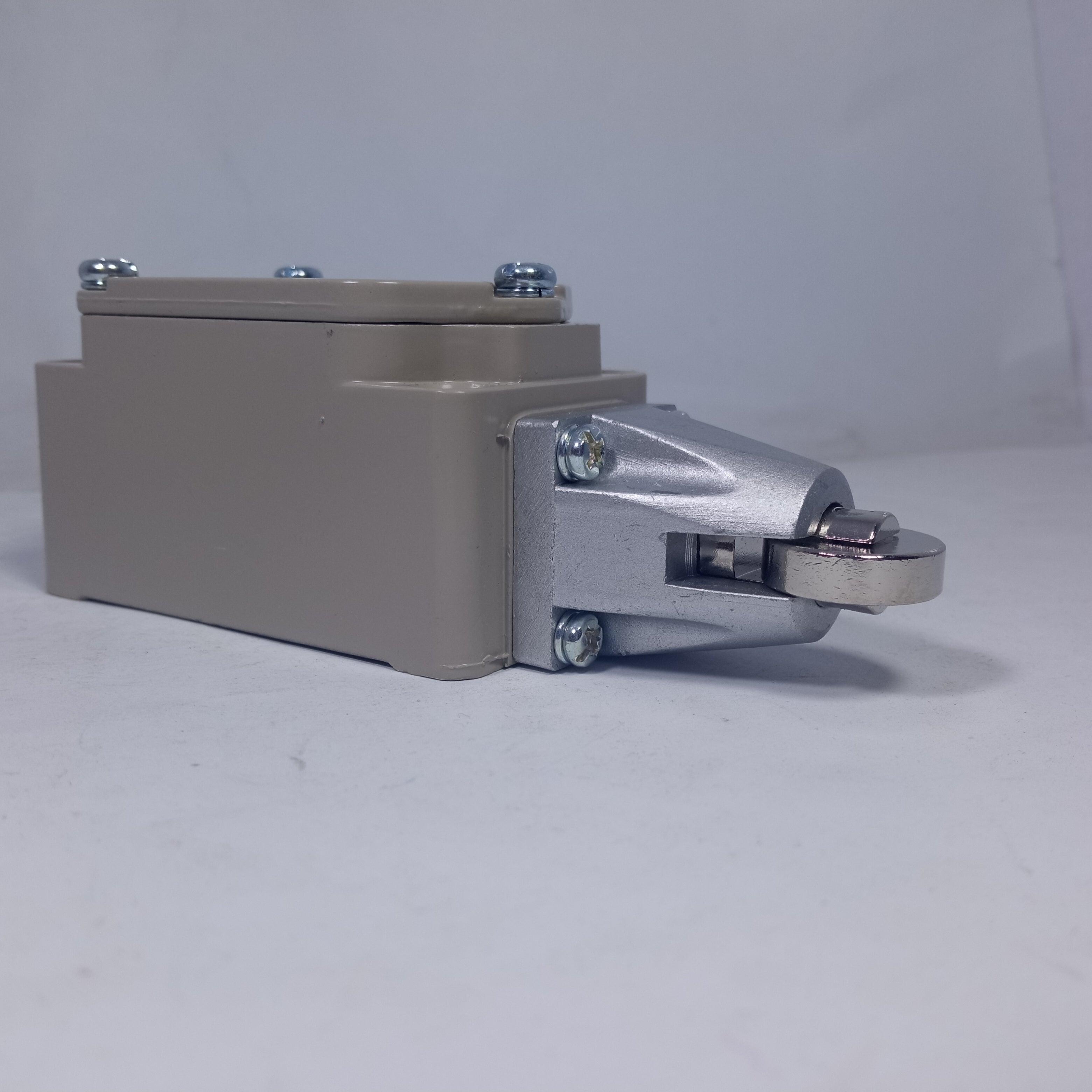 6-amps WLD2 Omron Limit Switches in Pakistan thumbnail 3
