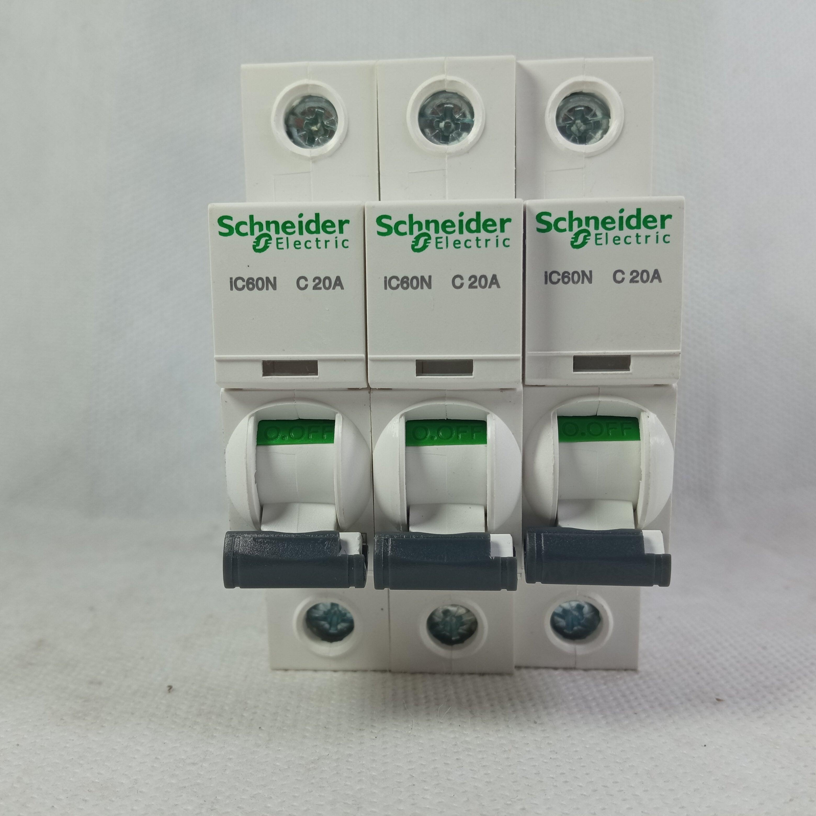 Schneider MCB AC Circuit Breakers China Made in Pakistan - 4 pole / 4A thumbnail 3