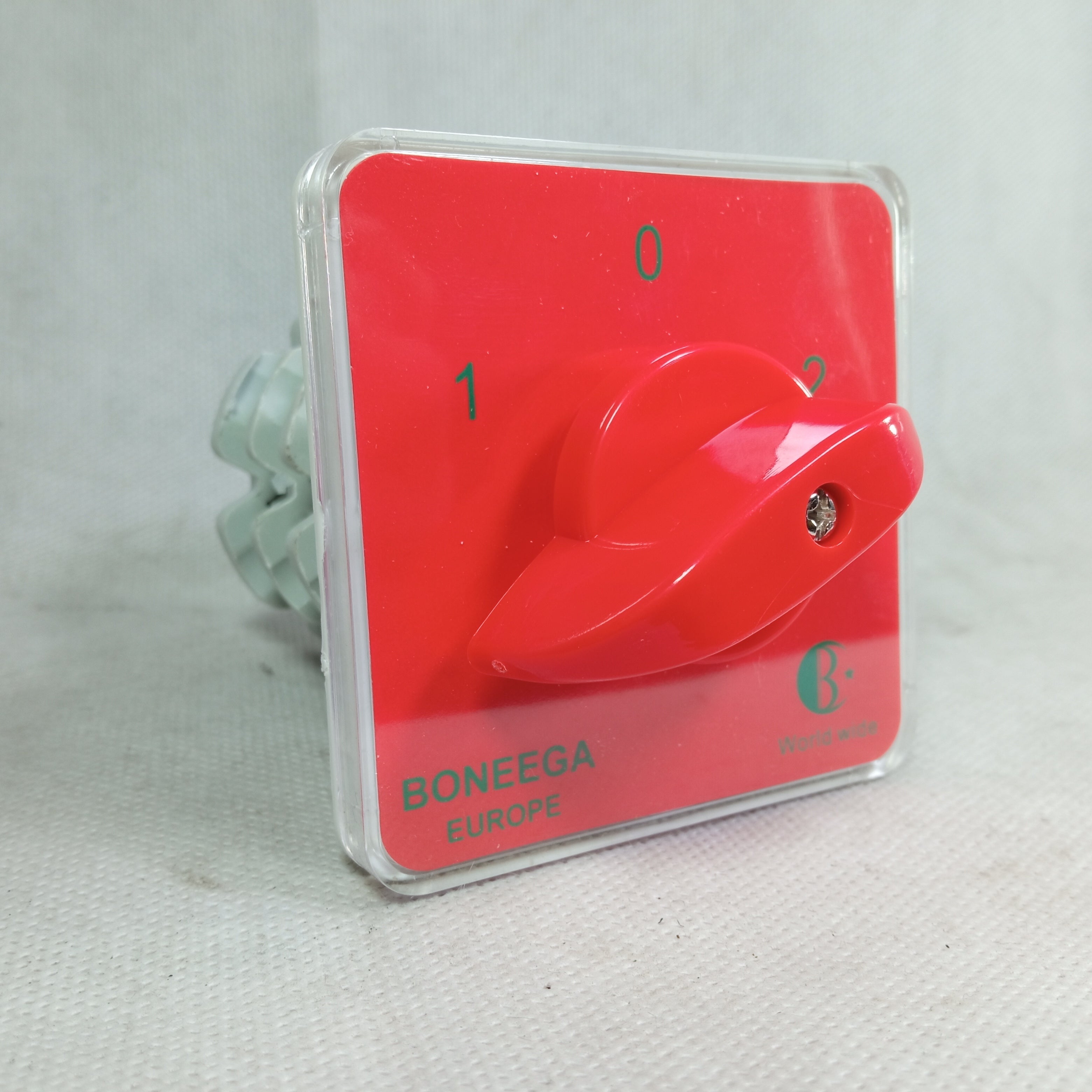 Boneega Rotary Changeover Switch 2 3 4 Pole 1-0-2 in Pakistan - 50A / 3 Pole thumbnail 2
