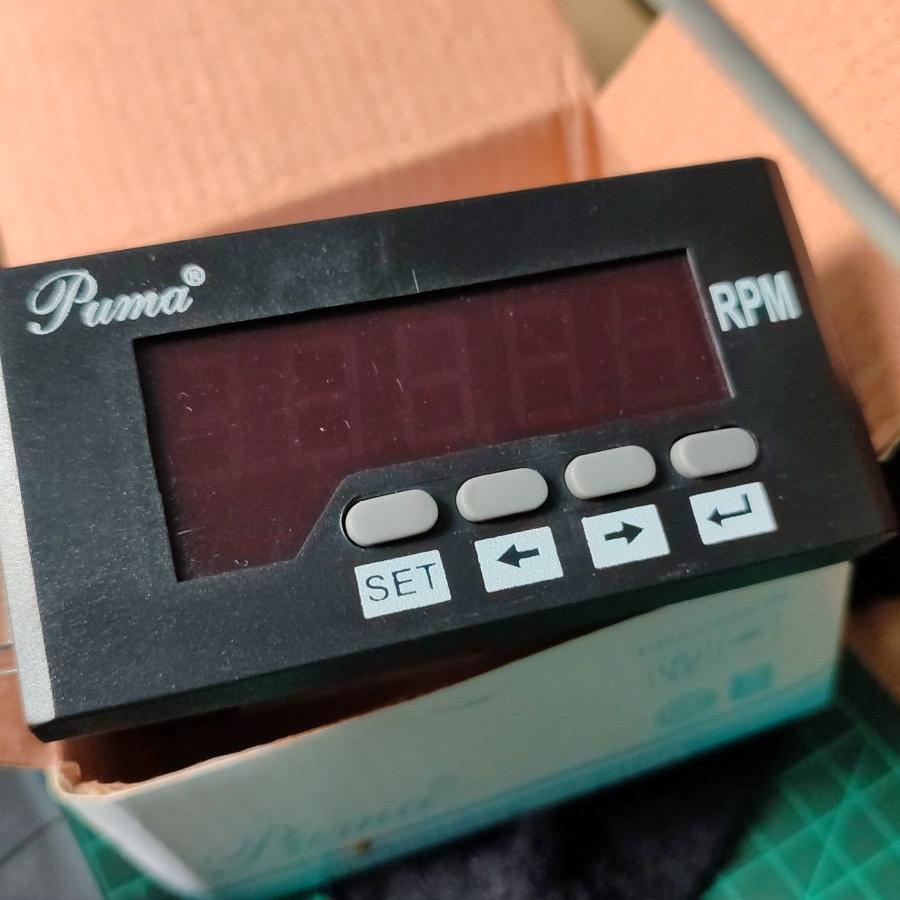 NPN Panel Mount Tachometer RPM Meter thumbnail 2