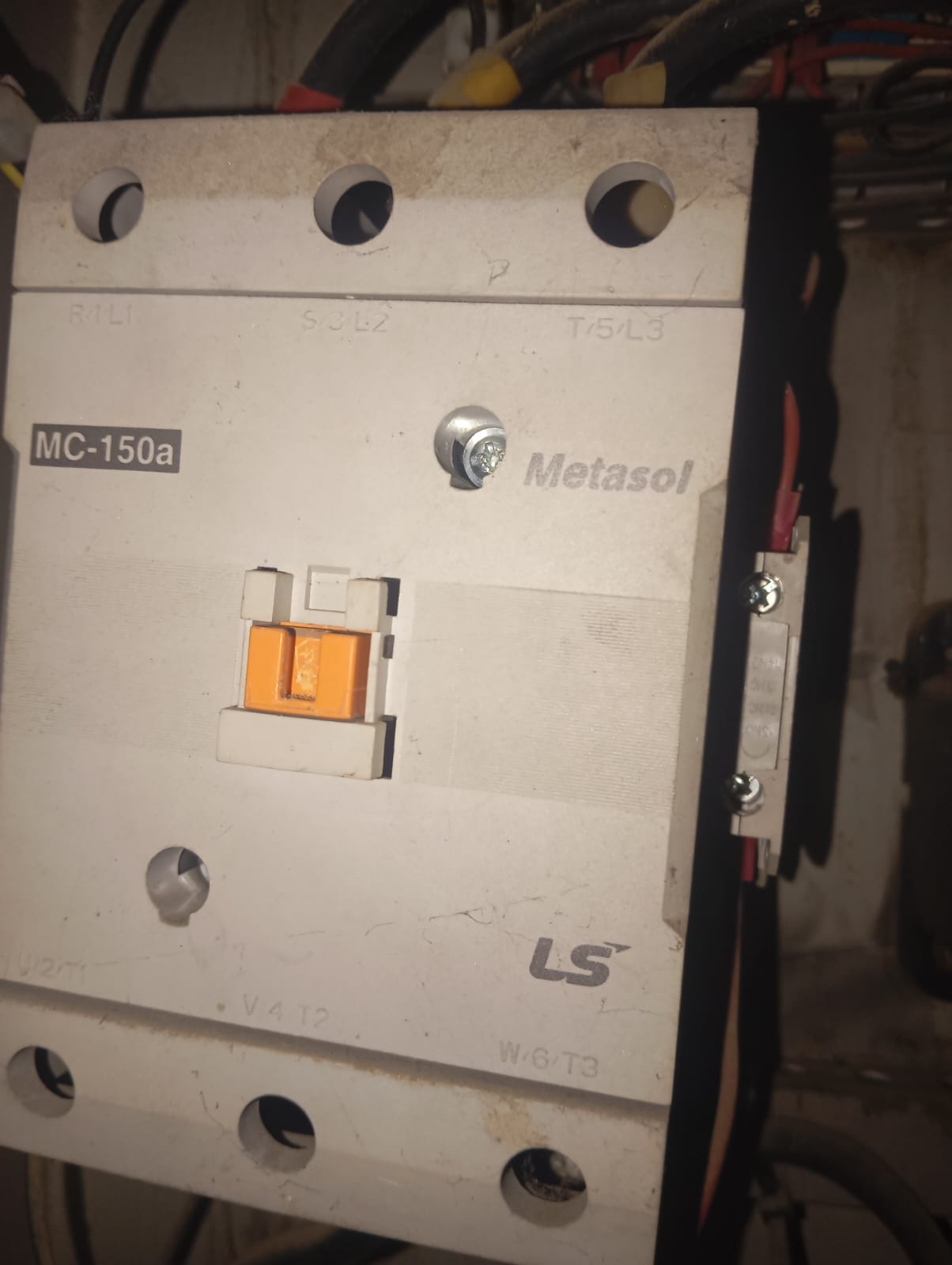 LS MC-65a Meta sol Contactor Lot in Pakistan - MC-150a thumbnail 2