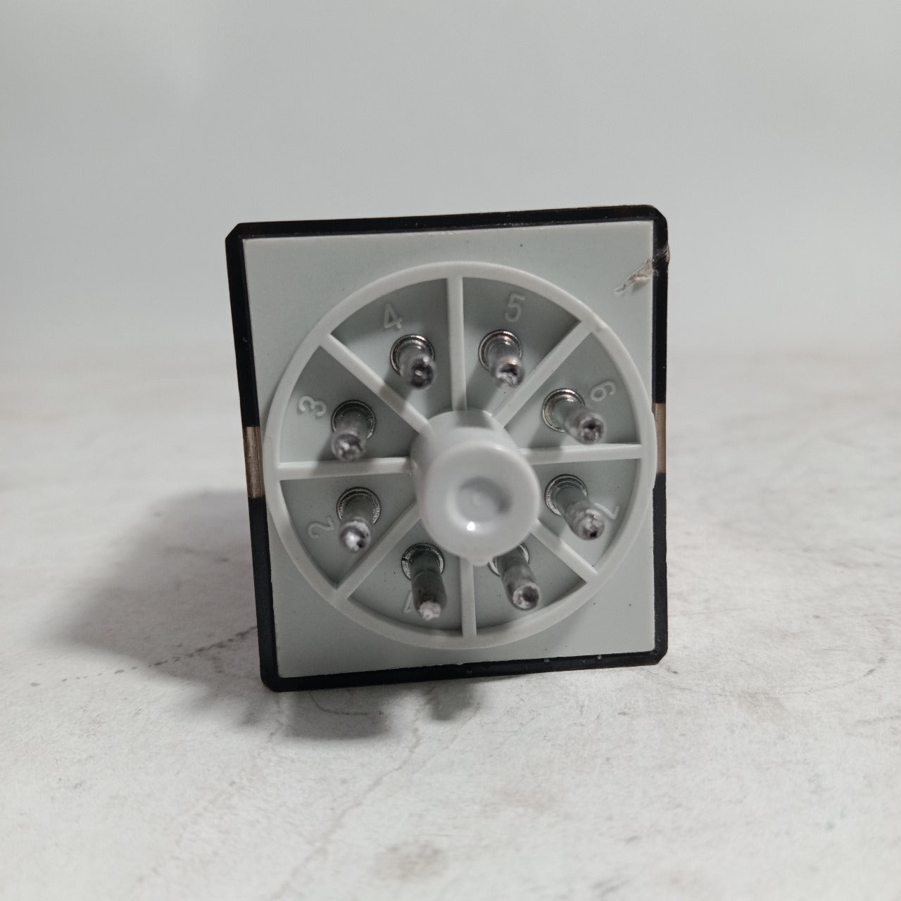 Finder 8 Pin Relay  60.12 in Pakistan - 220VAC thumbnail 3