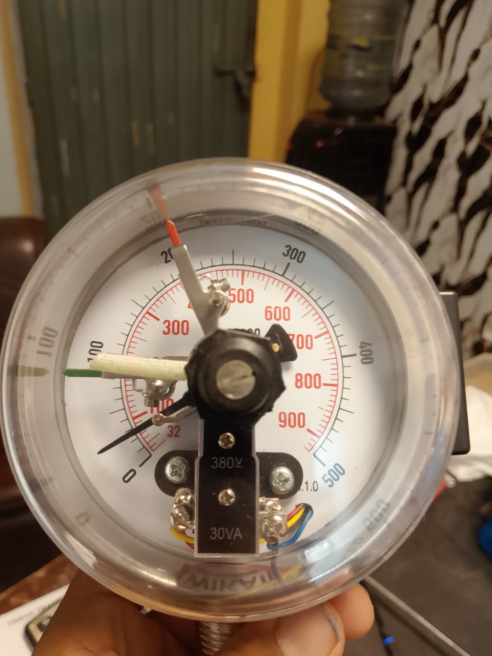 WIKA High-Range 500°C Temperature Gauge in Paakistan