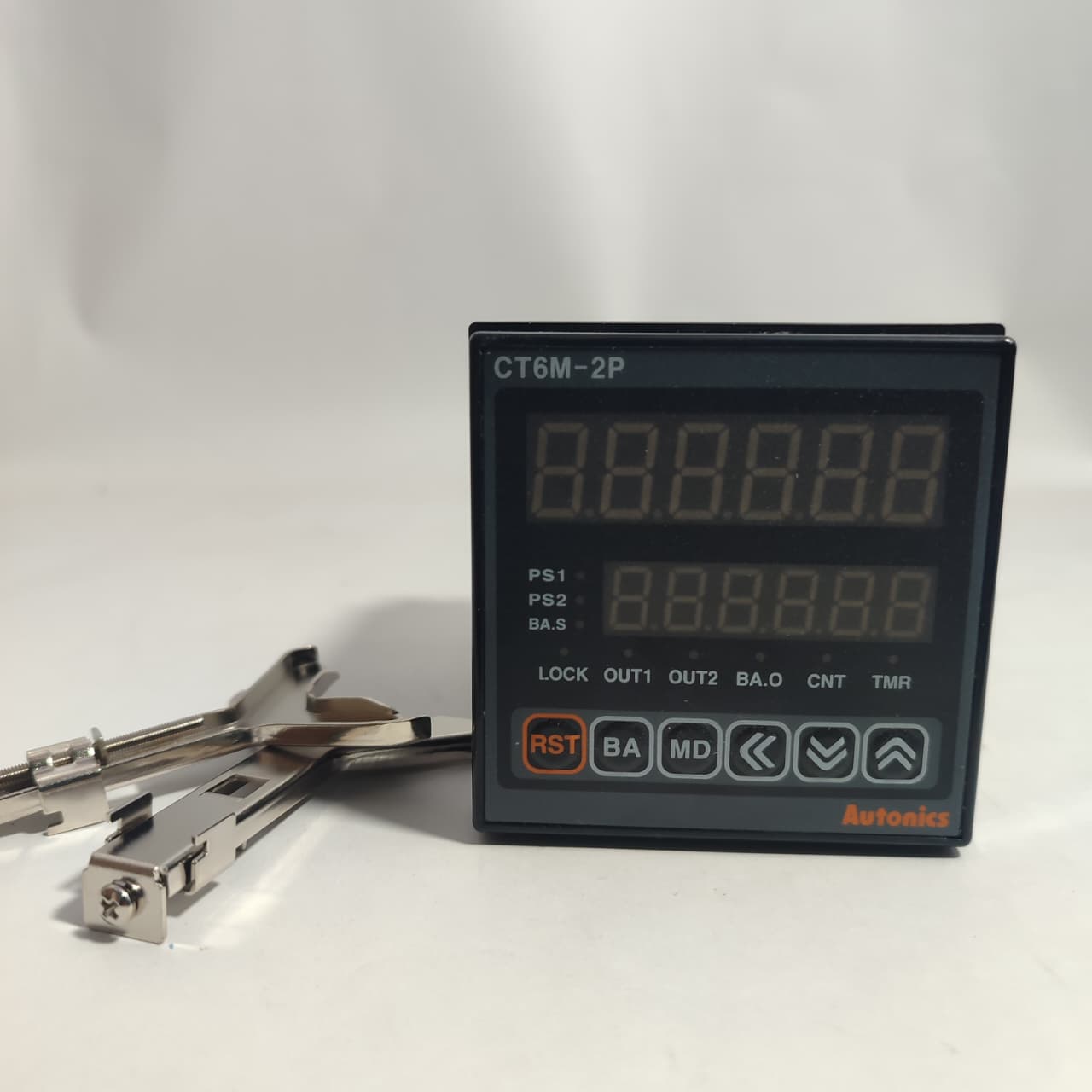 Autonics CT6M-2P COUNTER/TIMER  24v dc new box pack in Pakistan thumbnail 2