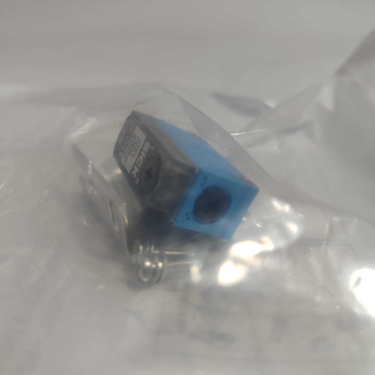 SICK GTB6 Photoelectric Block Sensor in Pakistan thumbnail 3